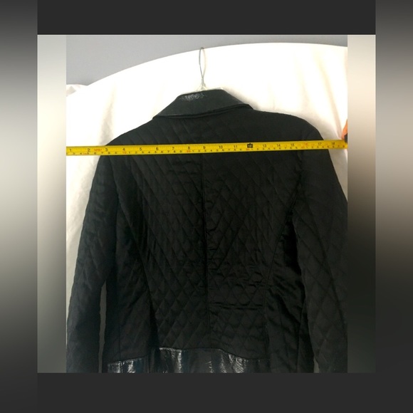 Cache black quilted and leather jacket. Beautiful lightweight coat for fall. - Picture 6 of 7